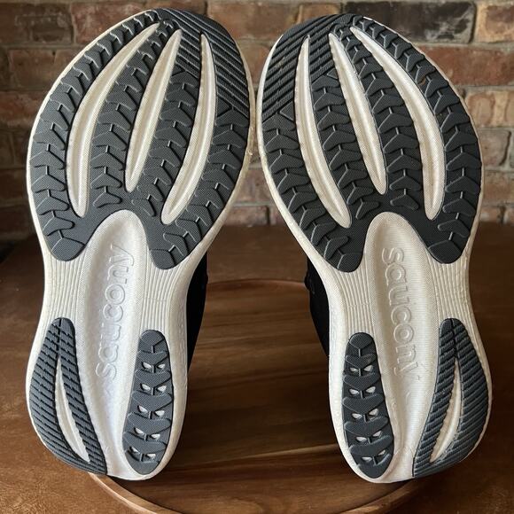 Saucony Triumph 23 Black Road Running Cushion Shoes Sneakers Men's 11.5 Wide - Picture 6 of 16